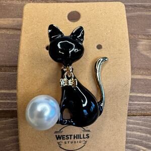 Black Cat Pin Kitty Cat Lover Jewelry Brooch Fashion Jewelry FAST SHIP